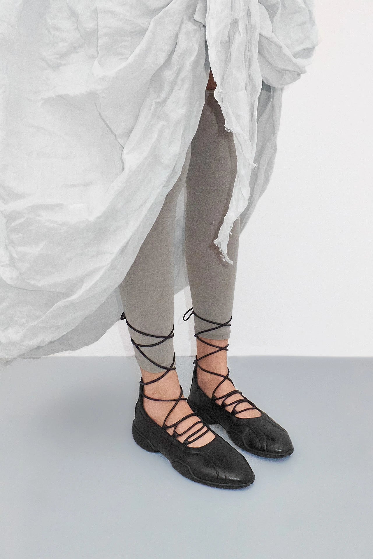 MIISTA AVERIE BLACK LACE BROGUES - Image 7