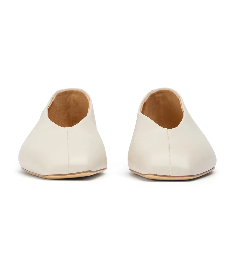 TONY BIANCO BRASH LEATHER FLATS IN DOVE NAPPA - Image 3