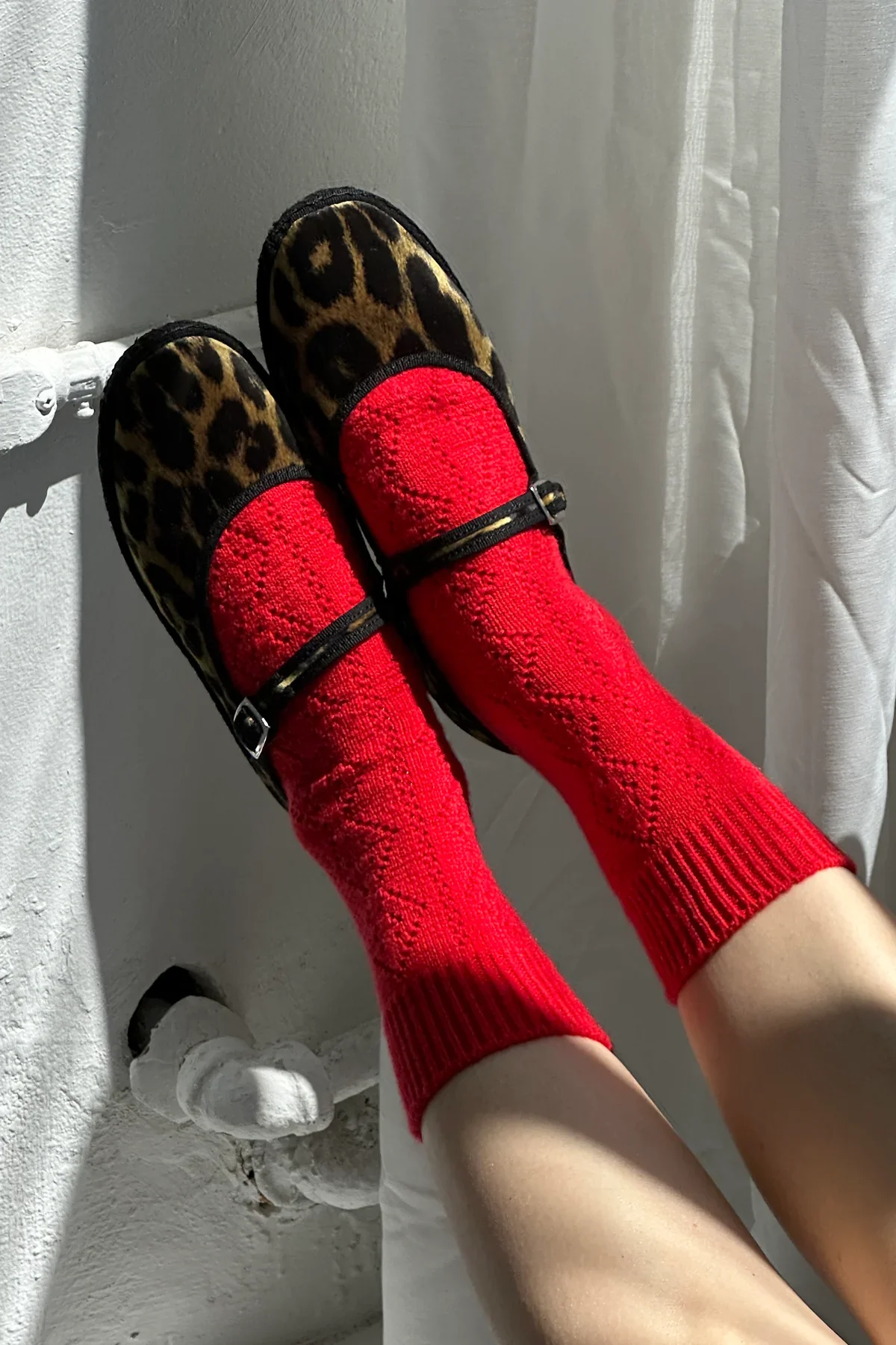 LEBON SHOPPE CASHMERE POINTELLE SOCKS RED - Image 4