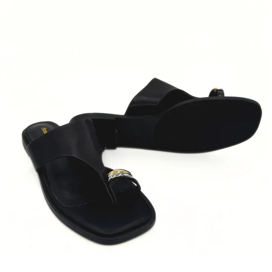 AMIE RAFA CECE TOE RING FLAT SANDAL BLACK - Image 3
