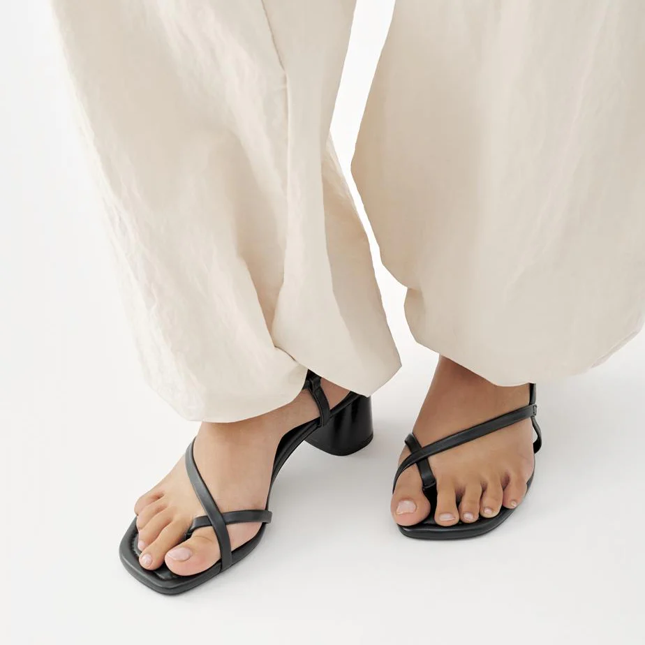 VAGABOND EVIE STRAPPY SANDALS -BLACK