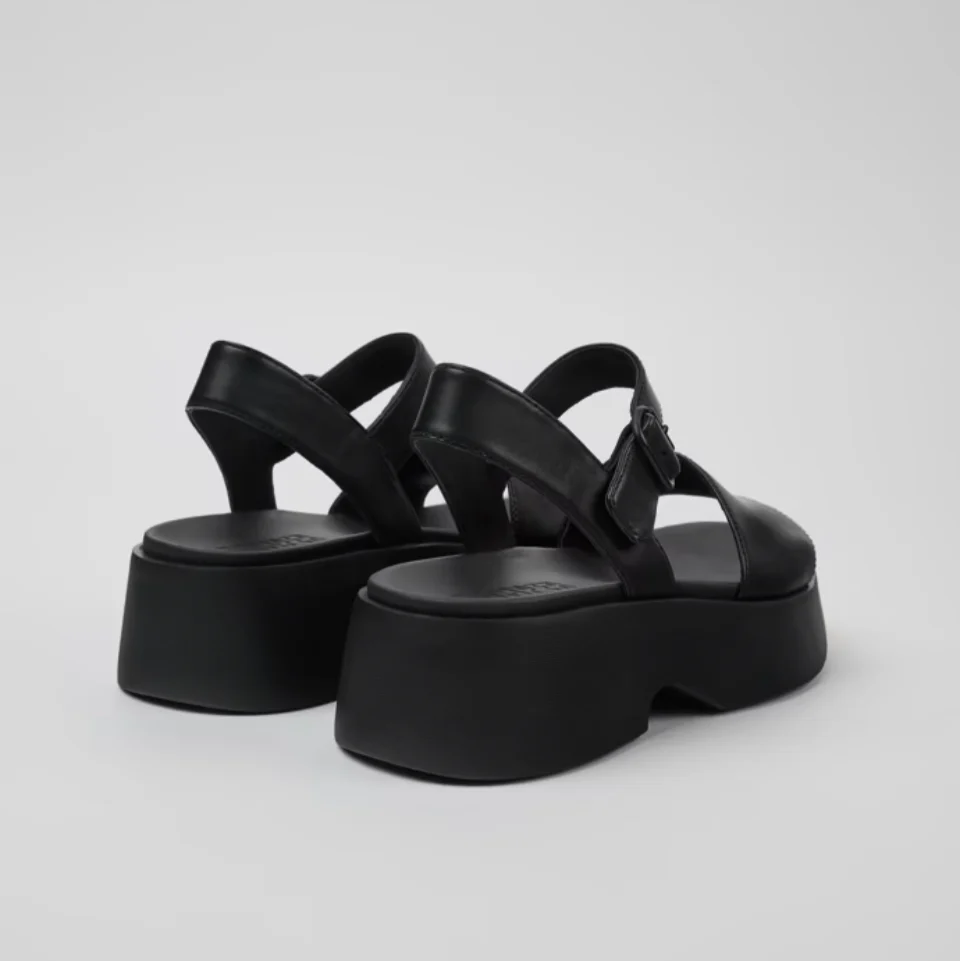 CAMPER TASHA FLATFORM SANDALS IN BLACK - Image 4